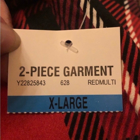 DKNY/ NWT/ 2 Pc. woman’s Pajama set/ Red Plaid / size XL ( (16-18) - Picture 6 of 10